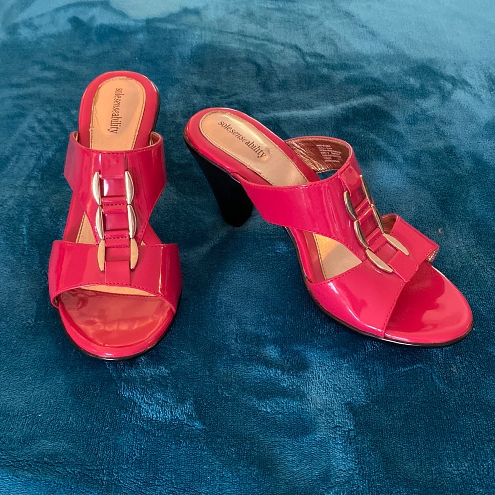 Women’s 8.5 fun pink 3.5” chunky heel